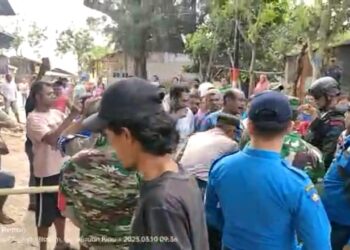 Situasi kala Tim Terpadu Kota Batam Diusir Warga Tangki 1000, Kelurahan Kampung Seraya, Kecamatan Batu Ampar – Kota Batam, Provinsi Kepri. (Foto: Dokumentasi milik Prisa Koni Laban Mora)