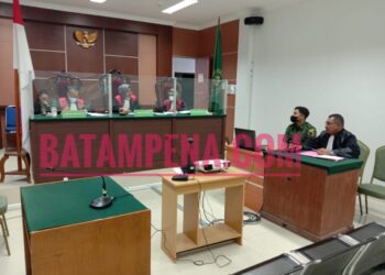 Suasana sidang pembacaan pledoi oleh penasehat hukum terdakwa Rasman atas nama Jendris Sihombing. Foto: Joni Pandiangan - Batampena.com
