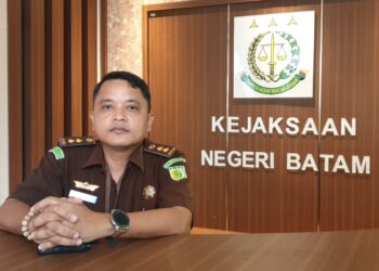 Pengrusakan Ponsel yang Diduga Dilakukan oleh Anggota DPRD Kota Batam, Udin P Sihaloho Naik ke Tingkat Penyidikan. Kasi Intel Kejari: Kami Sudah Terima SPDP