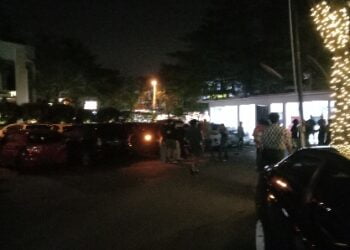 Sekelompok Orang Diduga APH Upper Cut Pegawai Roasteree Hingga Terkapar