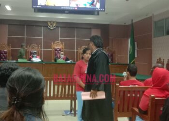 Istri Gadungan Dituntut 1 Tahun dan 6 Penjara