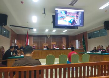 Suasana persidangan dengan agenda pembacaan tuntutan terdakwa Iswandi alias Awi alias Bang Long. (Sumber foto: JP - Batampena.com)