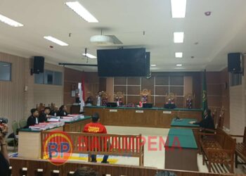 Sidang pembacaan tuntutan terdakwa mantan Kasat Resnarkoba Polresta Barelang, Kompol Satria Nanda di PN Batam. (Sumber foto: JP - BatamPena.com)