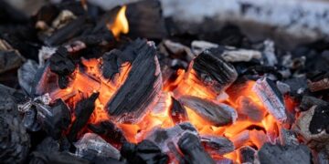 Nyalakan Arang Cepat, Tahan Lama: Cara Jitu