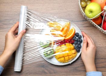 Ditch the Plastic Wrap: Food Safety Alert!