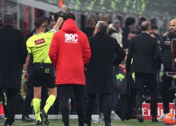 Kekacauan VAR dan Kartu Merah: Allegri Bawa Milan Kudeta Puncak Serie A