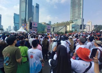 Warga Jakarta Tertawa Dengan Pertunjukan Pengamen Jalanan di CFD