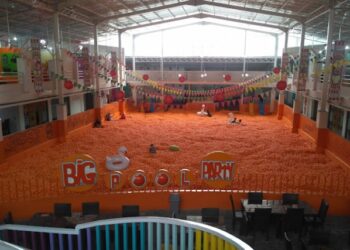 Centrum Million Balls Bandung: Mandi Bola Raksasa Instagramable!