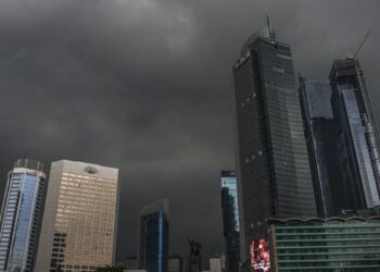 Sedia payung dan jas hujan, malam tahun baru di Bandung Raya berpotensi diguyur hujan