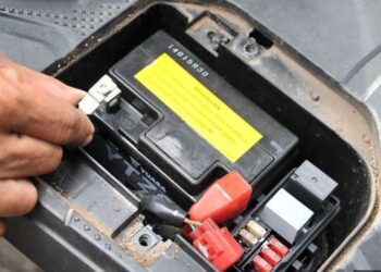 Fakta terkuak, ini kelebihan aki motor kering dibanding aki basah