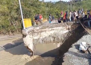 Warga Gemboyah: Utang Sewa Beko, Jembatan Tetap Rusak