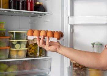 Fridge Eggs: A Bad Idea?