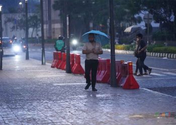 BMKG: Jatim Dilanda Hujan Petir Hari Ini, 18 Wilayah Terdampak