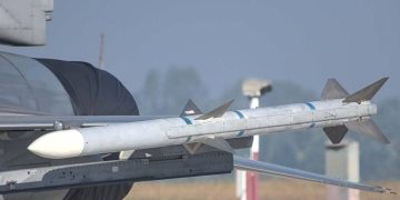 Israel Gempur 40 Pabrik Senjata Iran