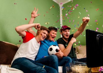 Mengenal Lebih Jauh Arti dan Tradisi ‘Nobar’ di Kalangan Pecinta Film