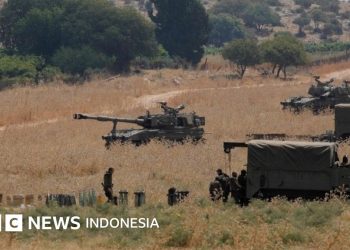 Israel: Roket Hezbollah dari Lebanon Menghancurkan Safed, Kekacauan Menyebar