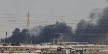 Zelenskyy Klaim Drone Iran Ditembak Jatuh di Teluk: Fakta dan Analisis Terkini