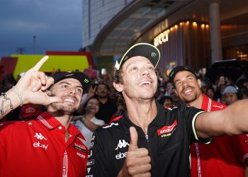 Anak-anak hingga Nenek-nenek Tonton Valentino Rossi, The Doctor Bagikan Pengalaman Berkesan di Indonesia