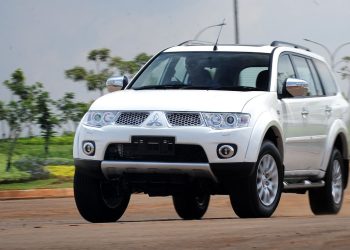 Lihat daftar harga mobil bekas Mitsubishi Pajero Sport 2011, harganya hanya segini