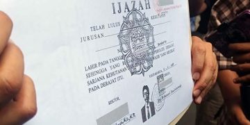 ‘Bisa Tidur Nyenyak’, Status Tersangka Rismon Sianipar dalam Kasus Ijazah Jokowi Dicabut