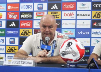 Pelatih Persib Bojan Hodak: Persija dan Borneo dalam Tekanan