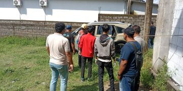 Warga Temukan Mayat di Mobil yang Terparkir Sebulan