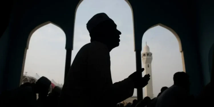 Jadwal Shalat Purwakarta Hari Ini, Senin April 2026