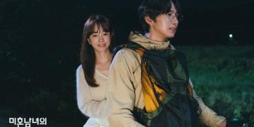 Empat pasangan yang berselancar di akhir “The Practical Guide to Love”