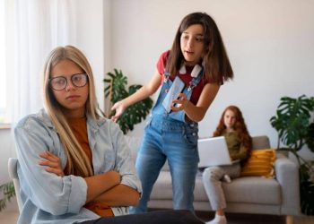 Segera perbaiki setelah membentak anak dengan 3 langkah ini