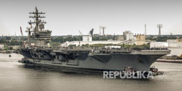 Kapal Induk Amerika Terbakar, Pelaut AS Jadi Korban