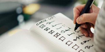 4 cara alami pria tingkatkan dopamin tanpa smartphone, fokus kembali!