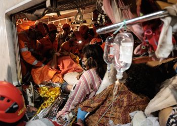 Detik-detik Penyelamatan Korban Kecelakaan Kereta di Bekasi, Endang Kuswati Ditemukan