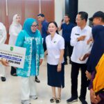 Amsakar-Li Claudia Tingkatkan Bansos Lansia dan Insentif Kader Posyandu di Batam