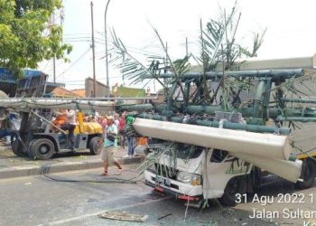Kecelakaan Kereta Api Bekasi: 7 Tewas, 81 Luka-Luka