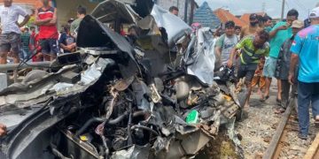 Tim SAR Berjuang Selamatkan Penumpang KA Argo Bromo dan KRL, Korban Tewas Jadi 5 Orang